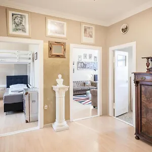 https://holidayapartments-marquardt.find-berlin-hotels.com